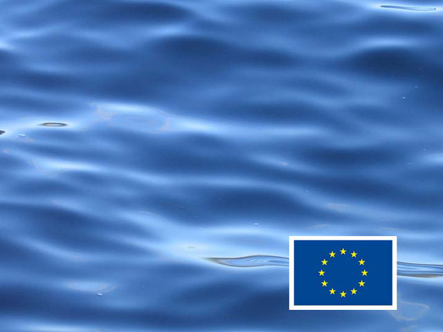 Blått vatten och EU-loggan