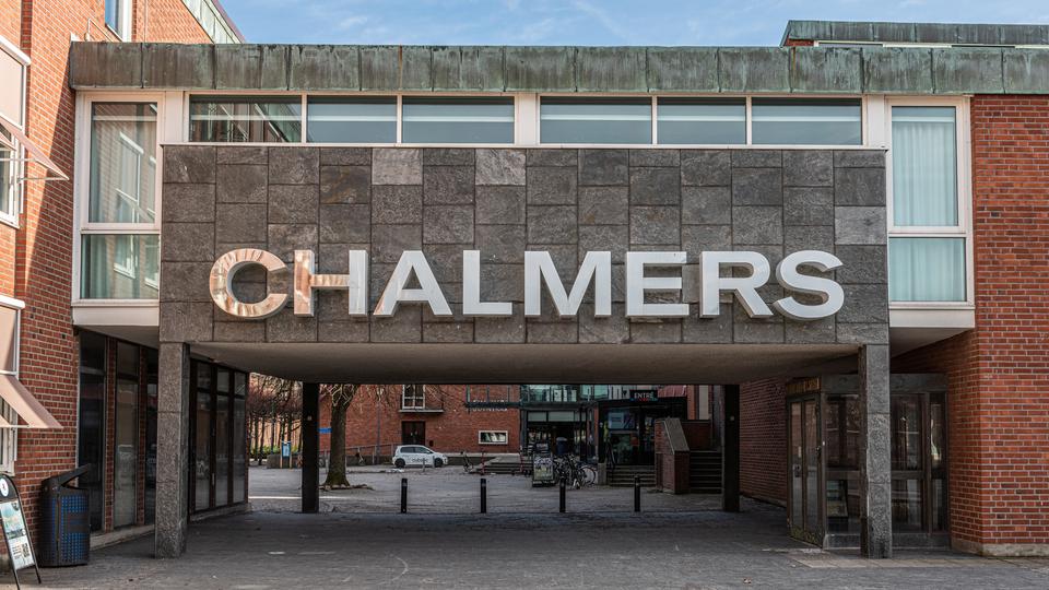 Chalmers logo at the campus.